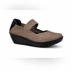 Bernie Mev Lulia style 	•	Size 10 	•	New in box (NIB) 	•	Bronze metallic woven u